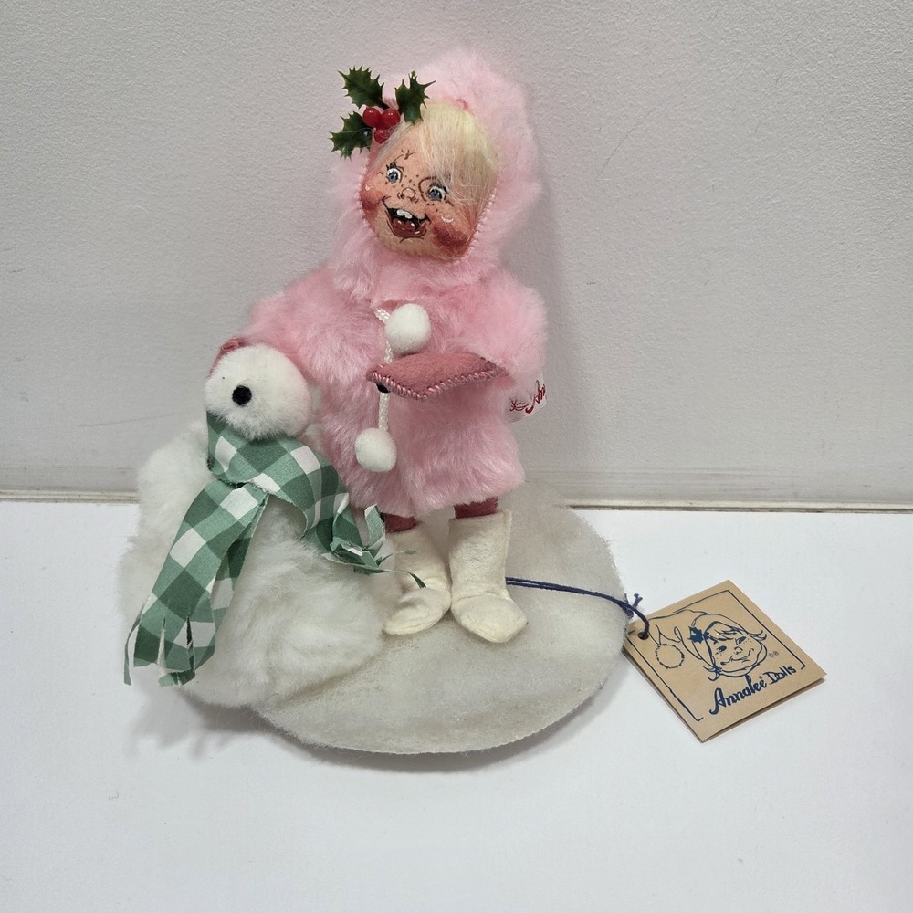 Annalee Doll Girl Building Snowman 1995 Pink Coat Scarf 8 inch